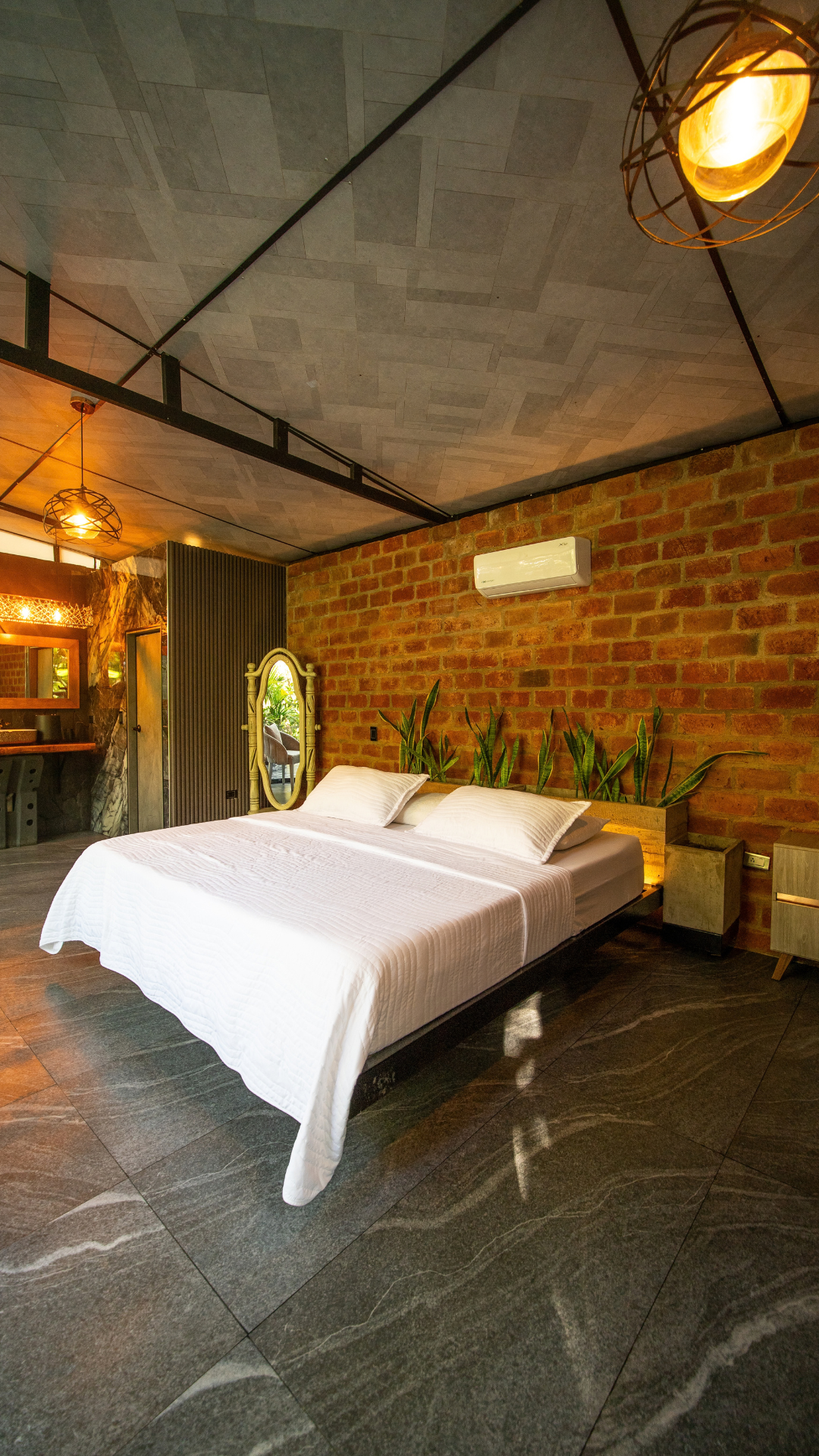 Gold Master Suite