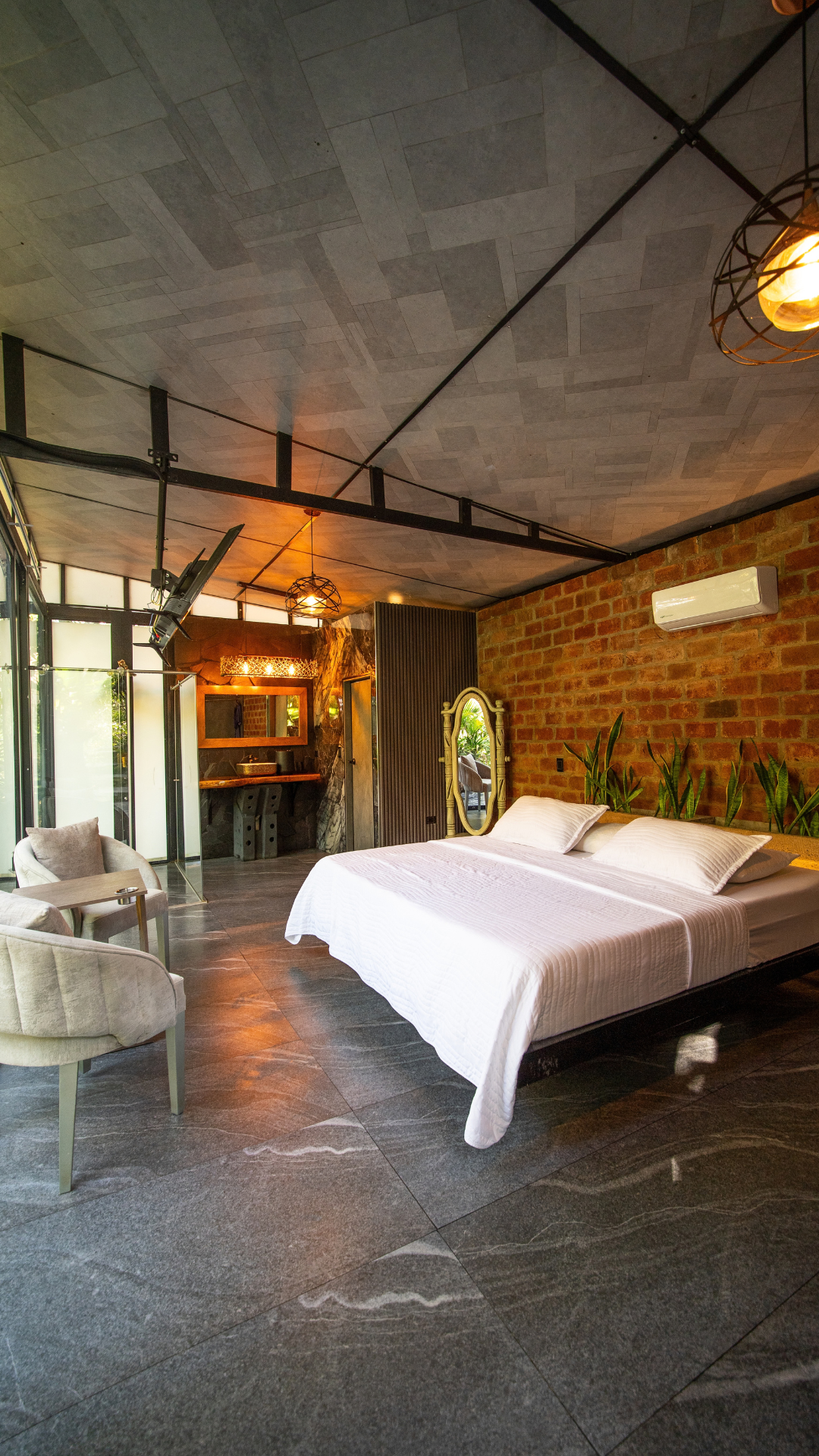 Gold Master Suite