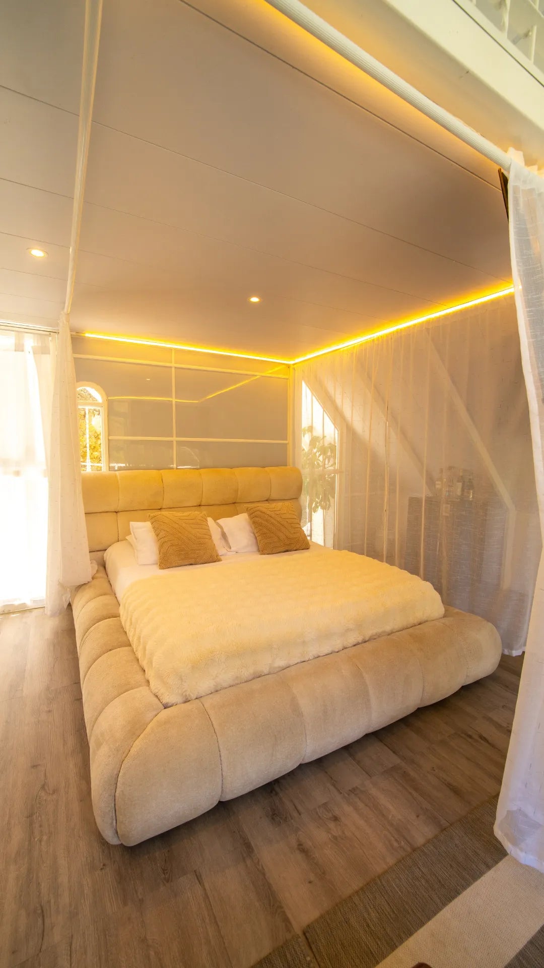 Suite Alpine White